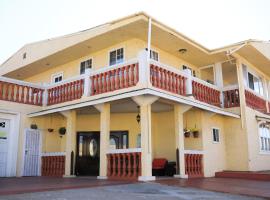 Pansija Playa Hermosa Inn at the beach pilsētā Ensenada