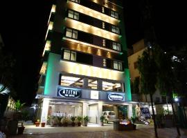 Atithi The Hotel, hotel u četvrti Ellis Bridge, Ahmedabad