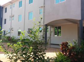 Dich Comfort Hotel University Branch、Guluのホテル