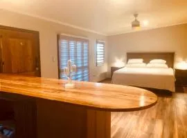 Strip Center Suites by Casona Lo Aguirre