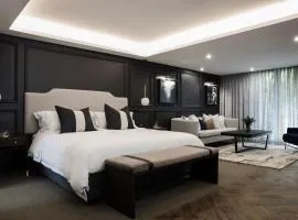 Seven Villa Hotel & Spa