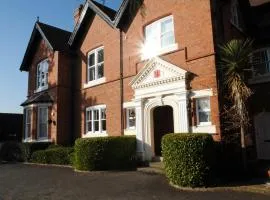 Warwick Victorian Apartment
