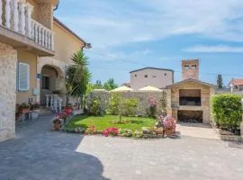 Apartment Miriam with grill and terrace - by TA Leut Agency