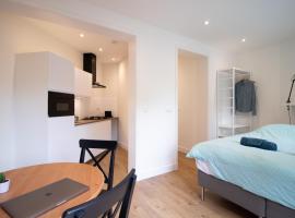 Escamp Apartments, serviced apartment in The Hague