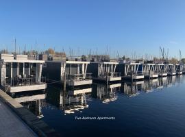 Marinaparcs Naarden, hotel v blízkosti zaujímavosti Naarderbos Golfbaan (Naarden)