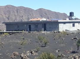 Casa ze e sonia, hotel v destinaci Portela