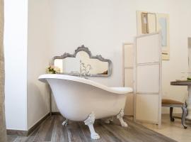 Corte Pietrantica - Charming Rooms & Suites, hotell sihtkohas Giovinazzo