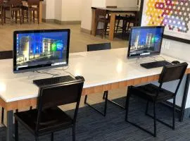 Holiday Inn Express Hotel & Suites Providence-Woonsocket by IHG