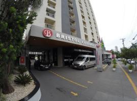 Flat Apart Hotel Crystal Place, serviced apartment in Goiânia