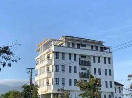 Summering Hotel