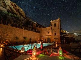 Hotel Riad Bahammou, hotel em Aït Idaïr