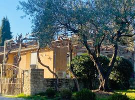 Maison La Plaine, hotel v destinácii Lourmarin