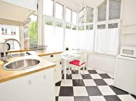 White Marina Apartment by Grand Apartments