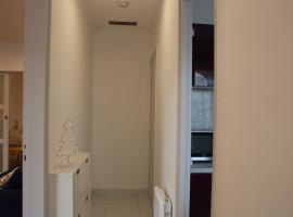 COSY HOME APPART entre Paris et Disney Land, golfhotel in Fontenay-sous-Bois