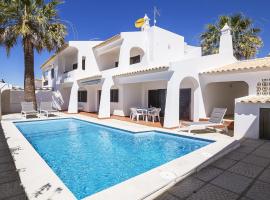 Villa Galé 600m from the beach by Interhome, hotel din Patroves