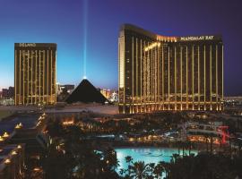 Mandalay Bay Resort and Casino by Suiteness: Las Vegas, McCarran Uluslararası Havaalanı - LAS yakınında bir otel