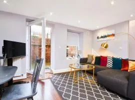 Newcastle Treasure - sleeps 4 - Lower Ground Floor