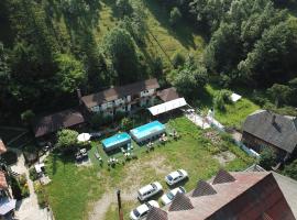 Pensiunea Serbeca, guest house in Broşteni