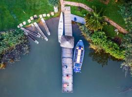 Bunyonyi Overland Resort, glamping site sa Kabale