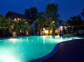 The Grace Amphawa, hotel con pileta en Amphawa