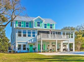 Harbor Oaks Haven Walk to Front Beach and Downtown!, hotel a prop de Vermont Street Park, a Ocean Springs