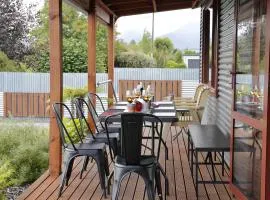 Mokonui Cottage - Te Anau Holiday Home