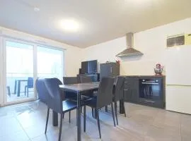 Beautiful Bright Apt With Terrace