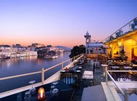 Hotel Sarovar On Lake Pichola