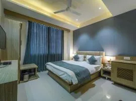 FabHotel New Empire