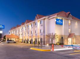 Microtel Inn & Suites by Wyndham Chihuahua, hotell i Chihuahua