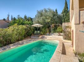Cosy villa in Montouliers with private pool, hotell i Montouliers