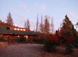 Sunny Pines Cottage, hotel v destinaci Mariposa