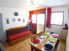 Au bon endroit N1 - Appartement 2 pièces 7 personnes - proche pistes - coeur station - balcon, hotell nära Croze des Hommes, Orcières