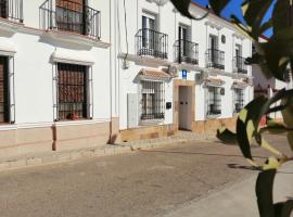 Hostal PILAS ALCARAYÓN, pensionat i Pilas