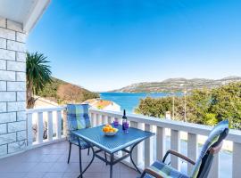 Apartments Tri Žala、コルチュラのホテル