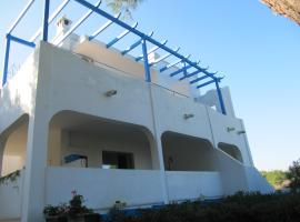 Villa Flora Studios & Apartments: Conca Specchiulla'da bir apart otel