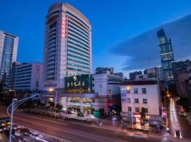Kunming Golden Spring Hotel, hotel cerca de Baiyun Road Station, Kunming