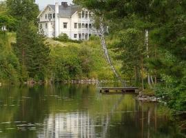 Bredsjö Herrgård, hotel in Hällefors