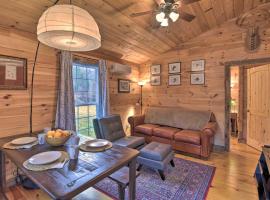 Rural Retreat - 1 Mile to Holston River Weir Dam!，布里斯托爾的寵物友善飯店