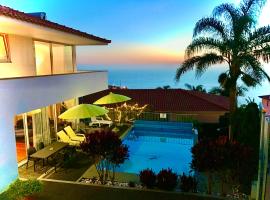 Tropical Villa, hotel bajet di Arco da Calheta