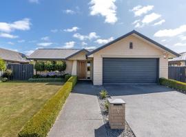 Airport, motorway, shopping handy, cottage in Christchurch