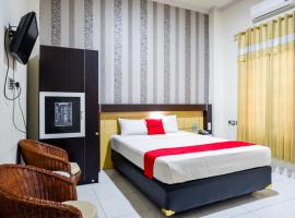 RedDoorz @ Hotel Bumi Palupy, hotell i Palu