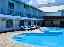 Pacific Crown Hotel, hotel with pools in Honiara