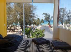 Fishtail Hostel Phuket, hostal en Karon Beach