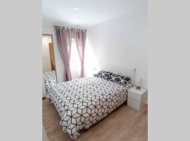 Apartamentos en Alameda junto al Corte Inglés, huoneisto kohteessa Cartagena