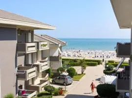 Apartment Green Marine- Palme- Ismare-1 by Interhome