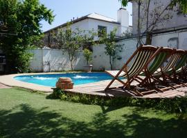 Ventana Sur Hostal, hostel ở Santiago