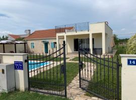 Holiday Home in Zadar with Private Pool, hotel v destinaci Zadar