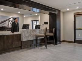 Staybridge Suites - Overland Park - Kansas City S by IHG: Overland Park şehrinde bir otoparklı otel