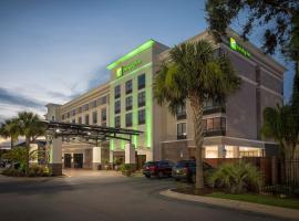 Holiday Inn Pensacola - University Area, an IHG Hotel، فندق في بينساكولا